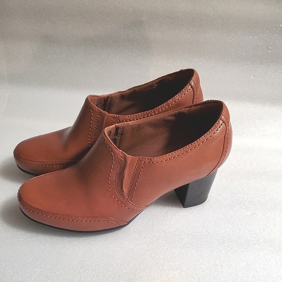 CLARKS Bendables Brown Leather Chunk Heel.  Size 9 1/2 - Picture 6 of 12